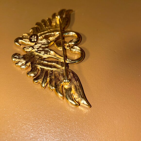 Brooch Large Kissing Swan Heart Nolan Miller With Rhinestones Gold Tone Finish - Picture 7 of 7